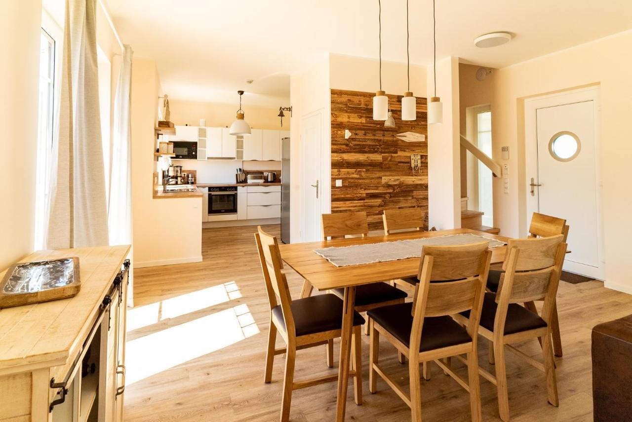 Luxusferienhaus Fuchsbau - Mit Netflix, Playstation, Sauna, Sportraum Und Kamin Zirchow Exterior photo